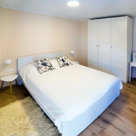 Emma Apartment *